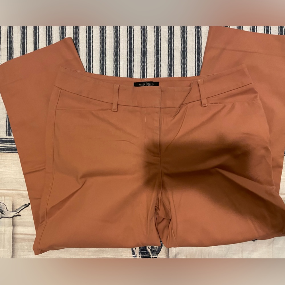 White House Black Market Women’s Capris